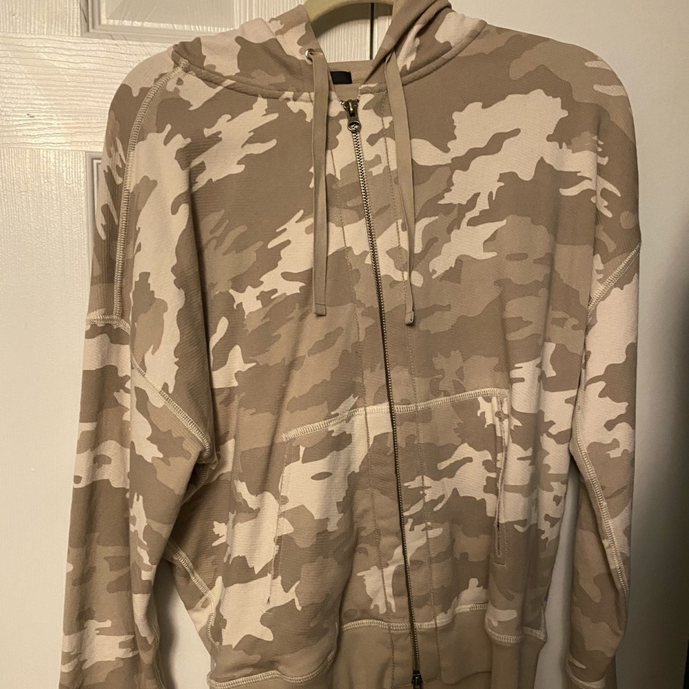 ATM zip up